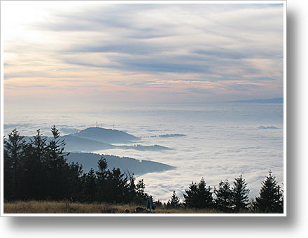 Sonne im Schwarzwald, Nebel im Rheintal