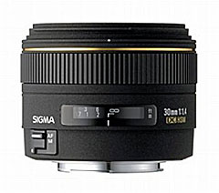 Normalobjektive: Nikon 35mm und Sigma 30mm