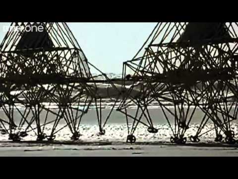 Theo Jansen&#039;s Strandbeests - Wallace &amp; Gromit&#039;s World of Invention Episode 1 Preview - BBC One