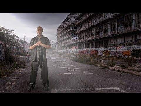 How to Add a Beam of Light into a Photo using Photoshop - PLP #171