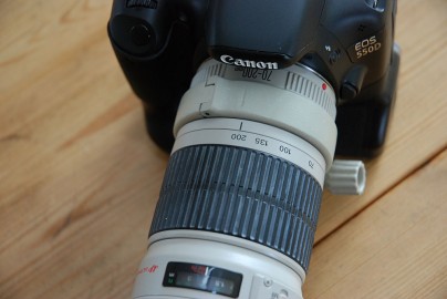 Canon 550D mit Tele-Zoom und Batteriegriff Canon 550D mit Tele-Zoom und Batteriegriff