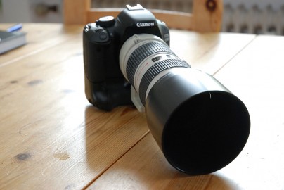 Canon 550D mit Tele-Zoom und Batteriegriff