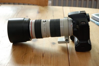 Canon 550D mit Tele-Zoom und Batteriegriff