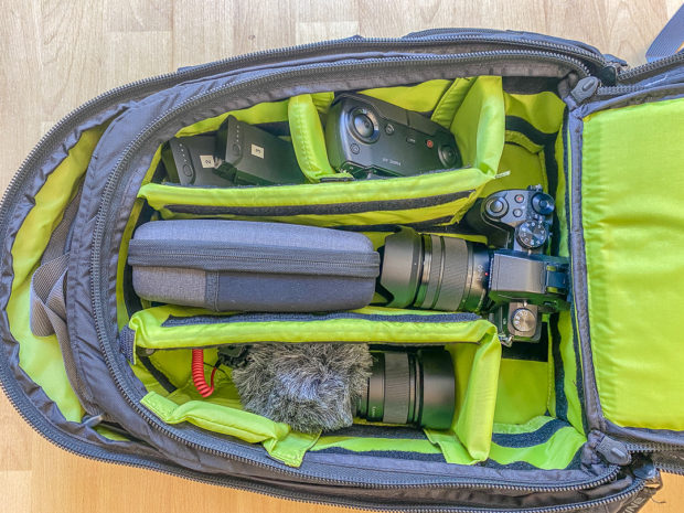 Vorteil Foto-Rucksack: Viel Platz (bei viel Gewicht).