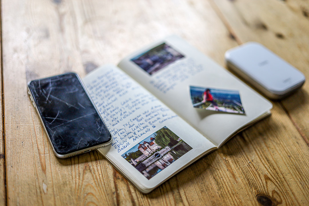 Fotobücher und Fotohefte müssen nicht aufpoliert aus der Druckerei kommen. DIY-Lösungen - auch wenn sie nur vorläufig sind - bilden eine gute Gedächtnisstütze, bis man vielleicht doch noch eine edlere Ausführung wählt.
