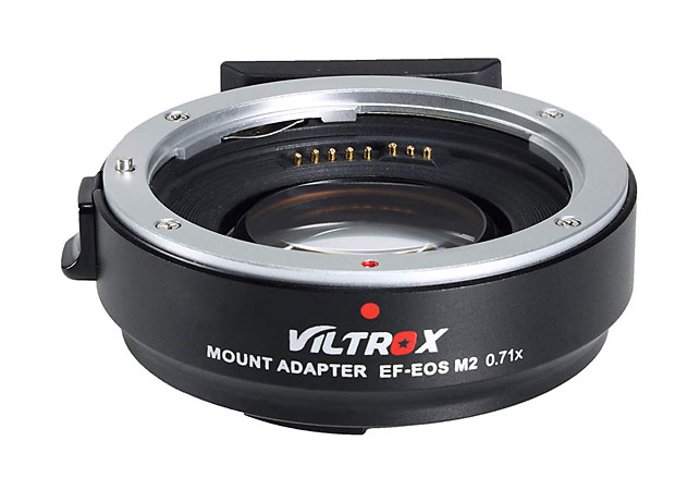 Der Viltrox Speed Booster macht die Verwendung von lichtstarken Festbrennweiten attraktiv.
